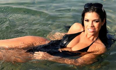 Suelyn Medeiros in a bikini