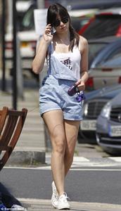 Daisy Lowe