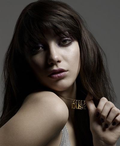 Daisy Lowe