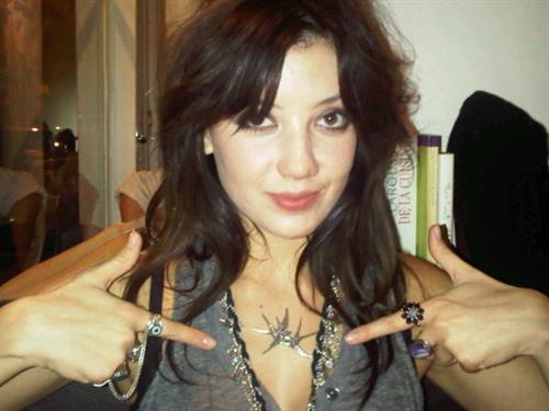 Daisy Lowe