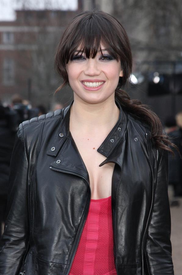 Daisy Lowe