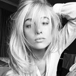 Nicola Hughes taking a selfie