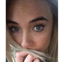 Nicola Hughes taking a selfie