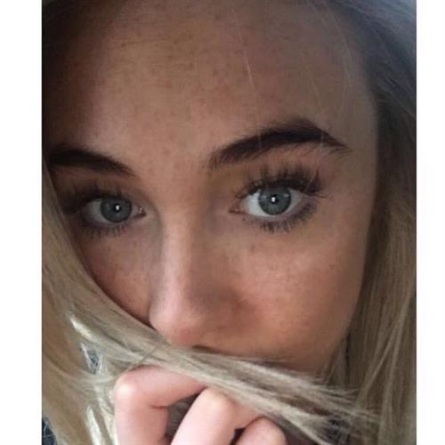 Nicola Hughes taking a selfie