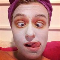 Natalia Starr taking a selfie