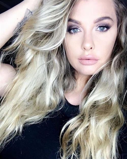 Emily Sears taking a selfie