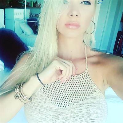 Molly Cavalli taking a selfie