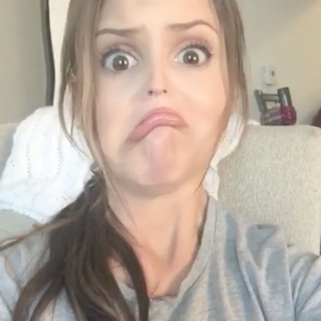 Amanda Cerny taking a selfie