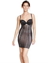 Lucy Bayet in lingerie