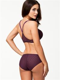 Herika Noronha in lingerie - ass