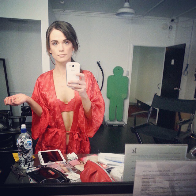 Gwendoline Taylor in lingerie taking a selfie