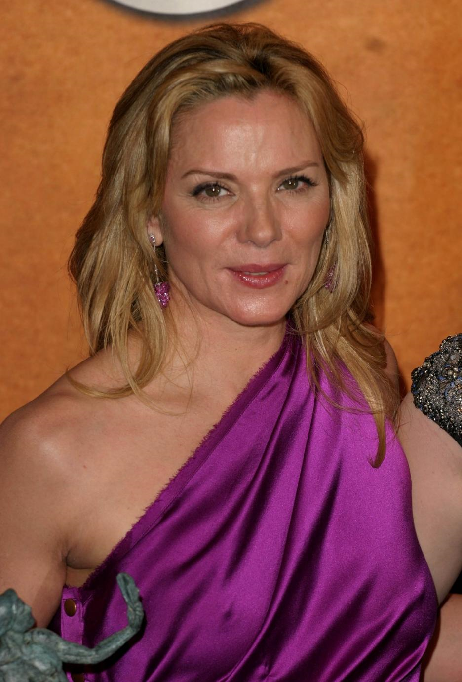 Kim Cattrall Pictures.