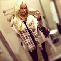 Anna Nyström taking a selfie