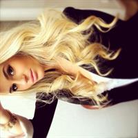 Anna Nyström Selfie Pictures Anna Nyström taking a selfie