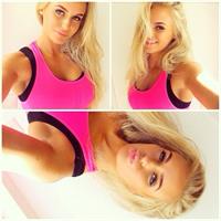 Anna Nyström taking a selfie