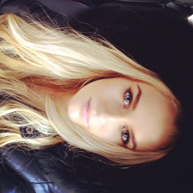 Anna Nyström taking a selfie