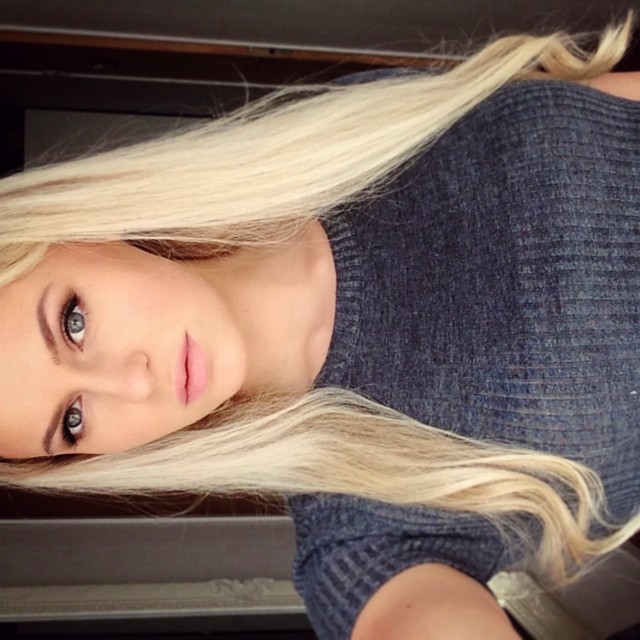 Anna Nyström taking a selfie