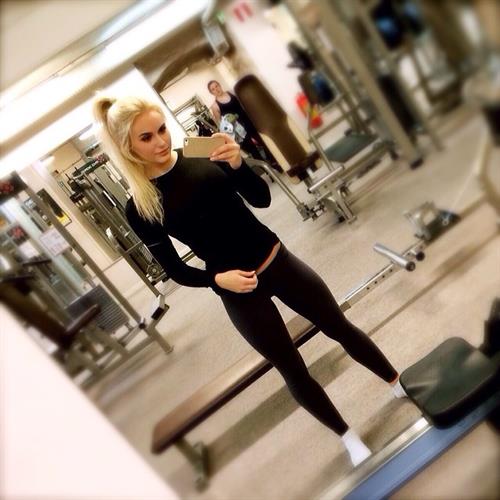 Anna Nyström taking a selfie