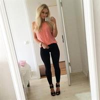 Anna Nyström taking a selfie