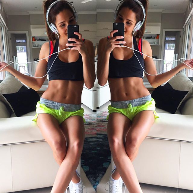Kayla Itsines taking a selfie