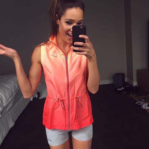 Kayla Itsines taking a selfie