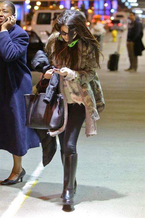 Selena Gomez – LAX airport arrival in LA 1/5/13 