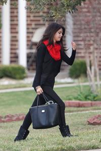 Selena Gomez returning to her home outside of Dallas 11/13/12 