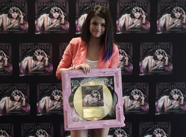 Selena Gomez at the 'We Own the Night' tour photocall in Mexico City on January 26, 2012