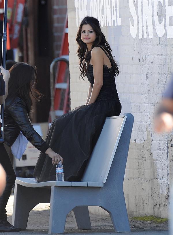 Behind the scenes of Selena Gomez's new video, 'Who Says' 