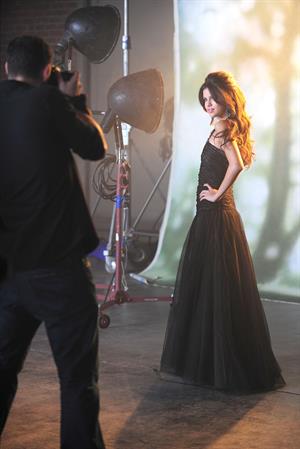 Behind the scenes of Selena Gomez's new video, 'Who Says' 
