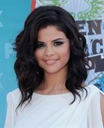 Selena Gomez at the 2010 Teen Choice Awards at the Gibson Amphitheatre on August 8 