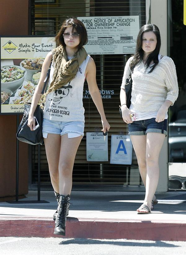 Selena Gomez leaving The California Pizza Kitchen in Tarzana, August 20, 2012