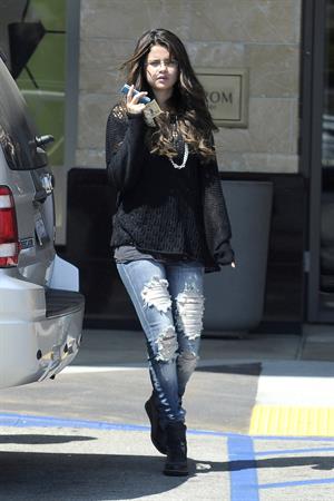 Selena Gomez in Encino - August 24, 2012