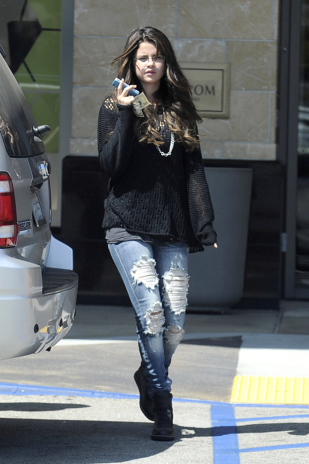 Selena Gomez in Encino - August 24, 2012