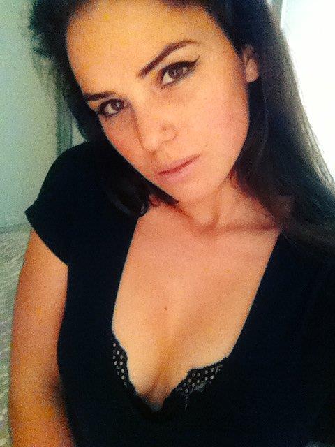 Alexis Young taking a selfie