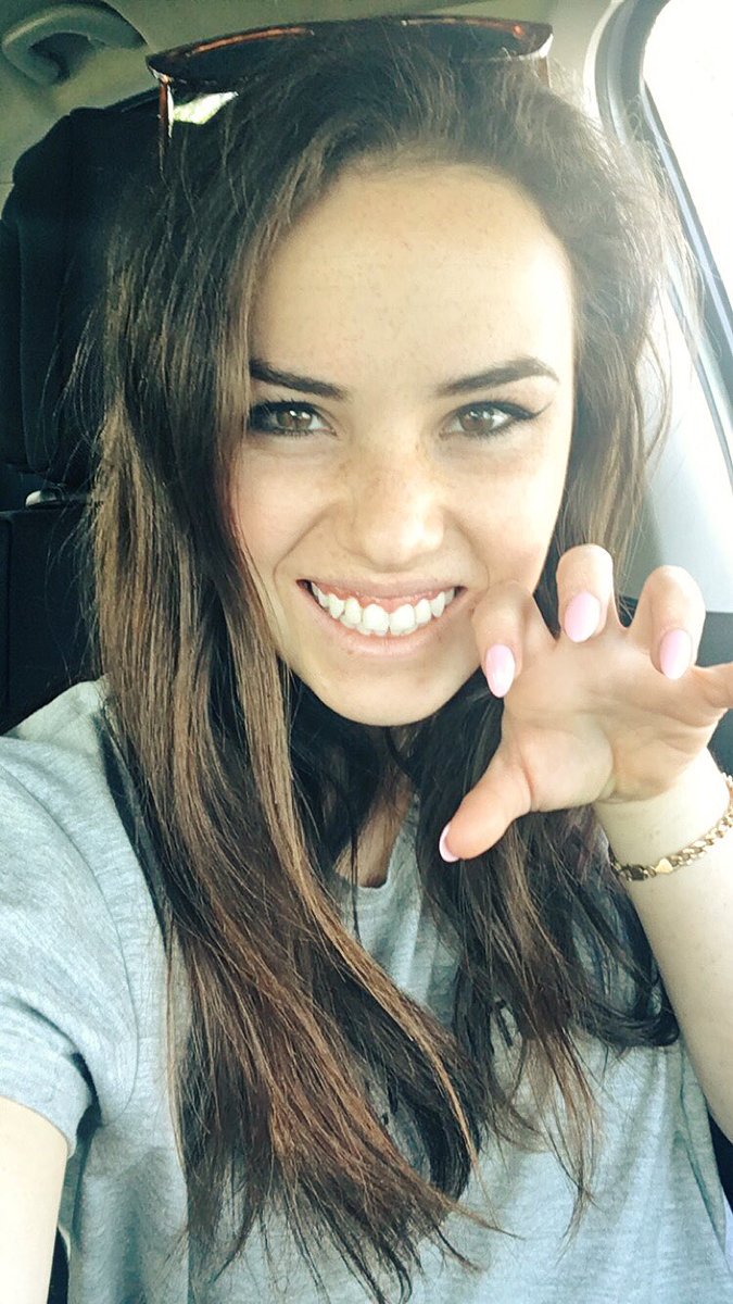 Alexis Young taking a selfie