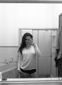 Alexis Young taking a selfie