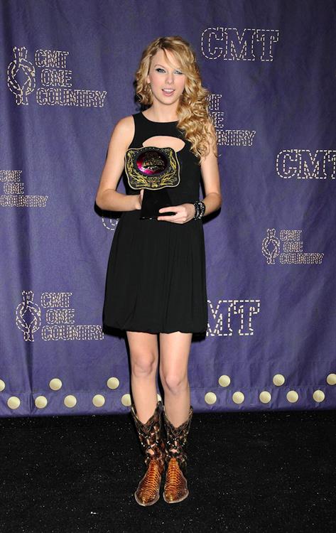 Taylor Swift at the 2008 CMT Music awards in Nashville 