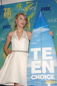Taylor Swift at the 2011 Teen Choice Awards August 07, 2011 