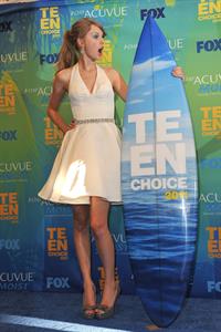 Taylor Swift at the 2011 Teen Choice Awards August 07, 2011 