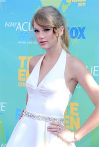 Taylor Swift at the 2011 Teen Choice Awards August 07, 2011 