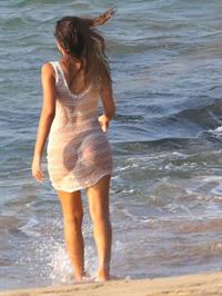 Bruna Marquezine - ass