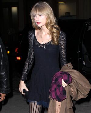 Taylor Swift leaving a theater in New York City June 12, 2012
