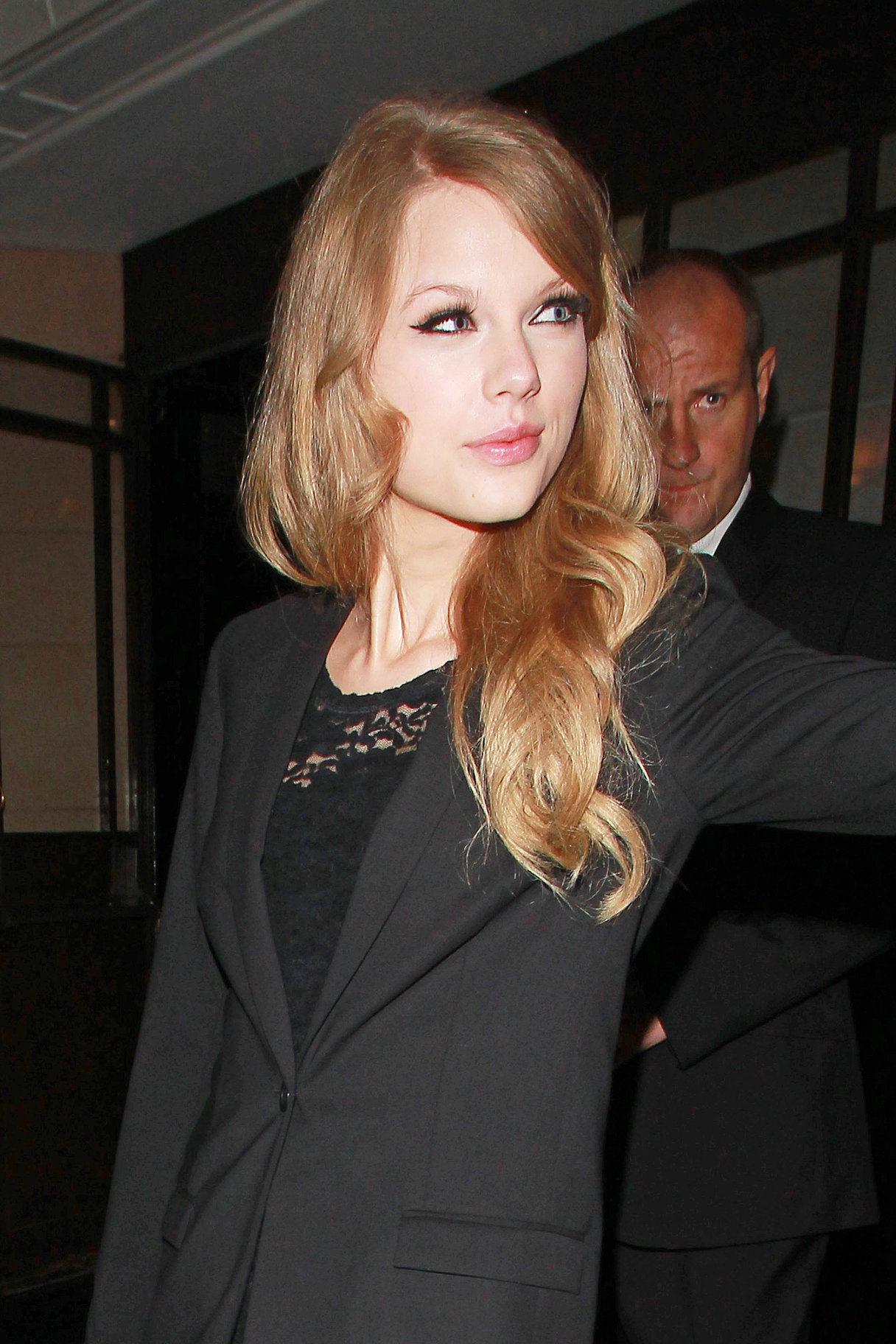 Taylor Swift goes out to dinner to Nobu on Park Lane in London October 19, 2010 