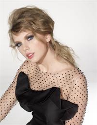 Taylor Swift Glamour Magazine November 2010 