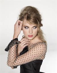 Taylor Swift Glamour Magazine November 2010 
