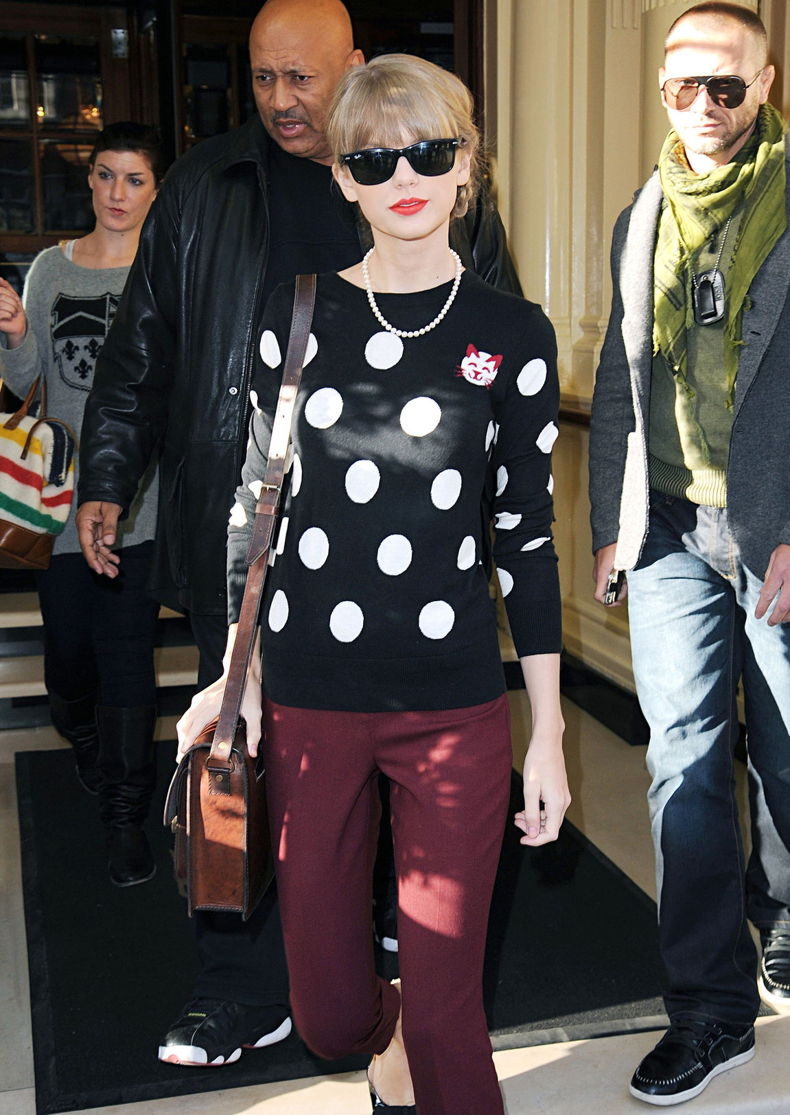 Taylor Swift leaving her hotel in London 11/7/12