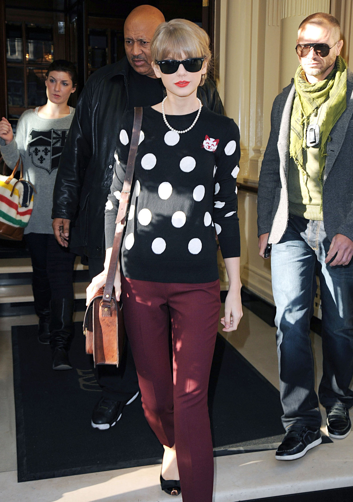 Taylor Swift leaving her hotel in London 11/7/12