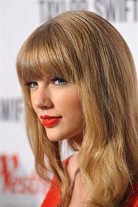 Taylor Swift at Westfield Mall in London 11/6/12