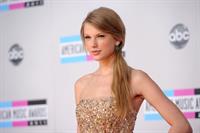 Taylor Swift 39th Annual American Music Awards in Los Angeles November 20, 2011  